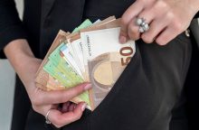 Iš Kretingos politikų dėl nepagrįstų išlaidų prašoma priteisti per 20 tūkst. eurų