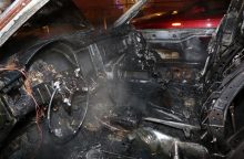 Vilniuje neblaivus vyras padegė automobilį