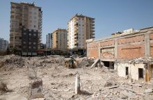 ES įsipareigojo Turkijai skirti 1 mlrd. eurų šalies atstatymui po žemės drebėjimo