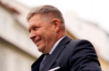 Slovakijos premjeras R. Fico po pasikėsinimo nužudyti išleistas iš ligoninės