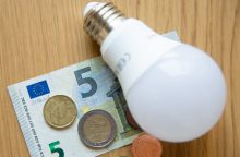 VERT: visuomeninė elektros kaina kitąmet gali siekti 64 centus, dujų – apie 4 eurus