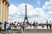 Prie Eifelio bokšto – karstai: sulaikyti trys žmonės