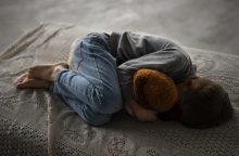 Skambina pavojaus varpais dėl vaikų: kalba apie savižudybes, save žaloja